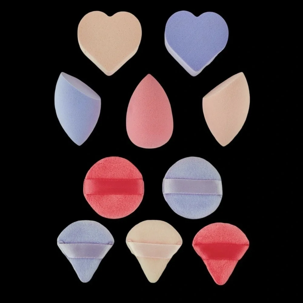 2 Bridgerton Heart-Shaped Makeup Sponges Set